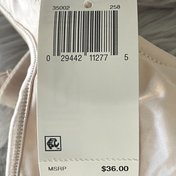 *NWT* Olga Signature Support Satin Bra - Picture 8 of 8